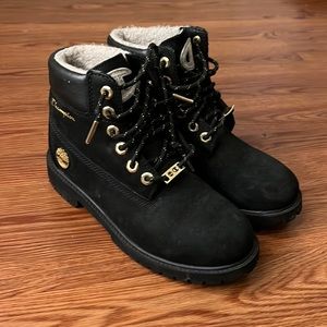 Champ x timberlands GREAT condition, no shoe box